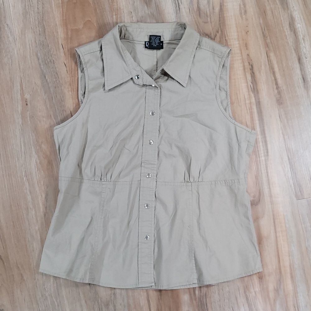 🔺️Rafaella Tan Buttoned Sleeveless Top Size 12